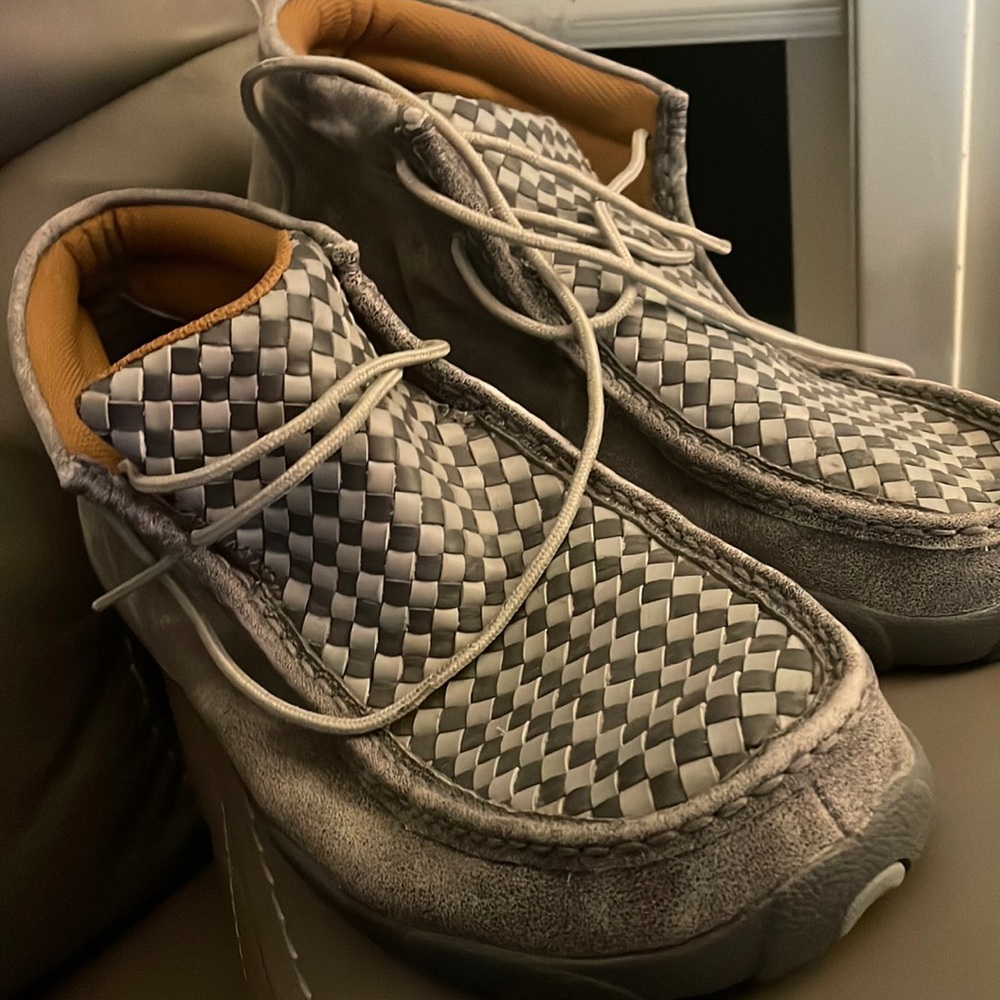 Worn once. Twisted X